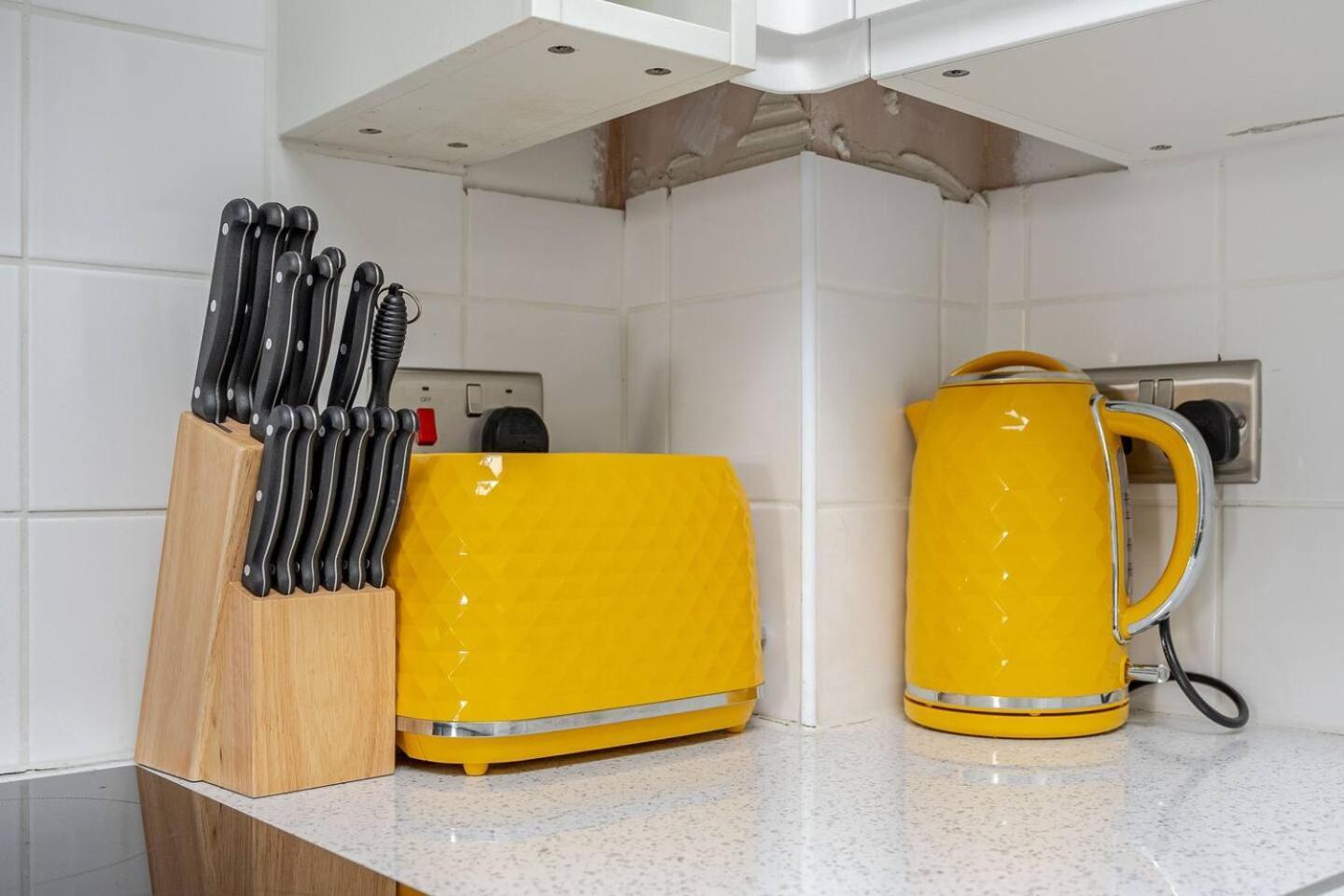 Beautiful Flat Near Central London - Entire Flat - Equipped Kitchen - Private Bathroom Exteriör bild