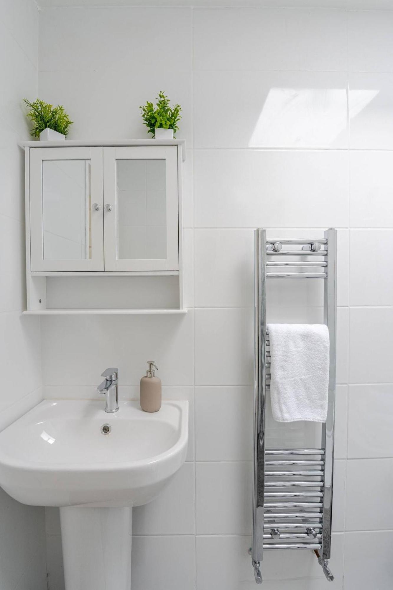 Beautiful Flat Near Central London - Entire Flat - Equipped Kitchen - Private Bathroom Exteriör bild